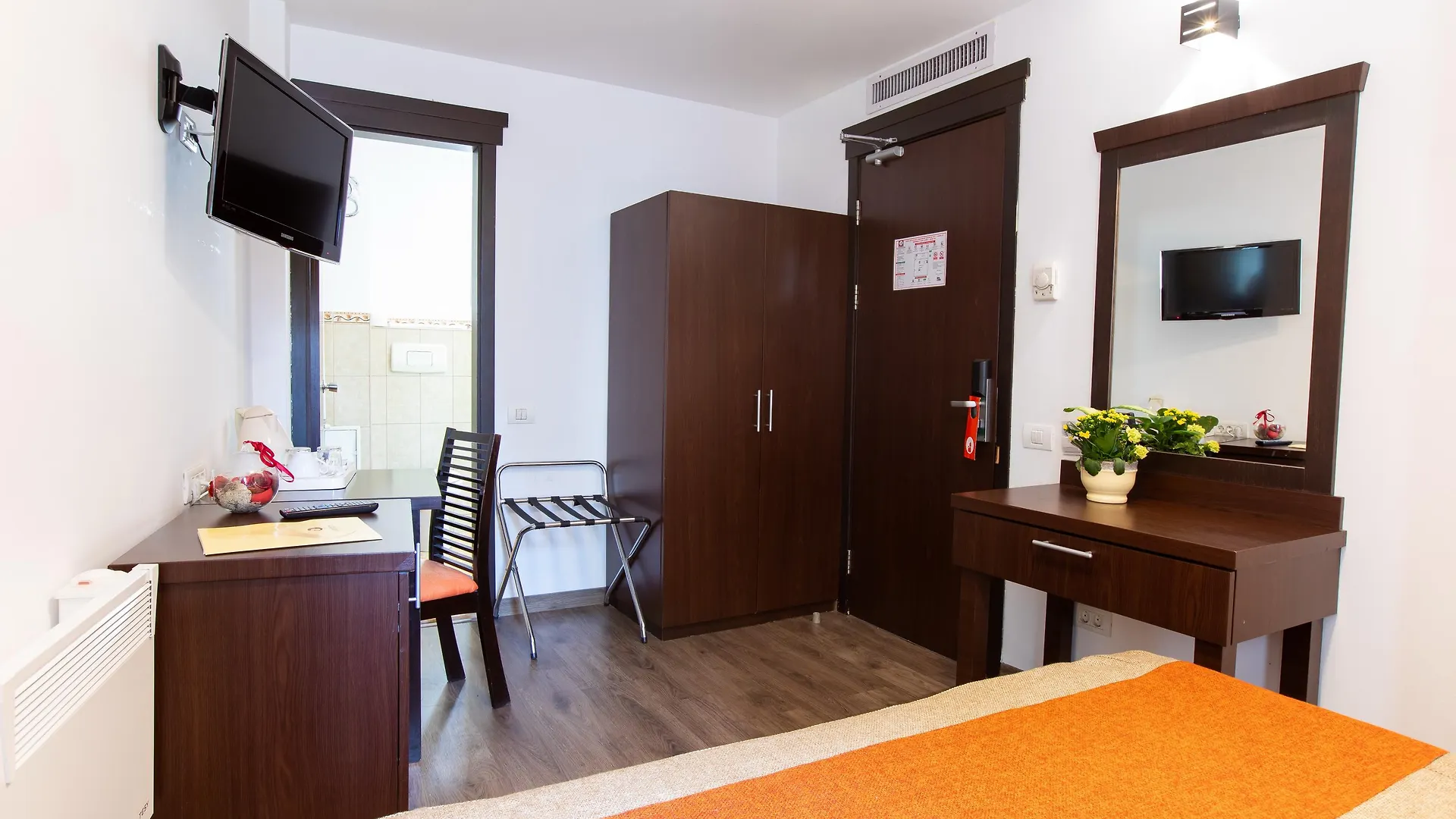 ***  Hotel Duke Armeneasca - Ex Tempo Bucarest Rumanía