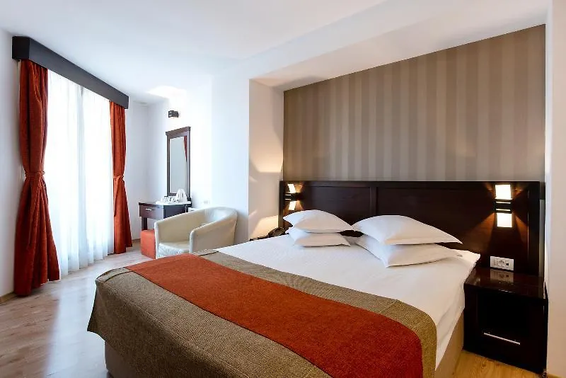 ***  Hotel Duke Armeneasca - Ex Tempo Bucarest Rumanía