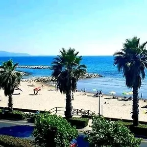https://casa-alessandra-follonica.it-tuscanyhotel.com
