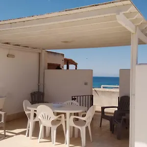 https://favignana-estate-vista-mare.sicilyhotelsitaly.net