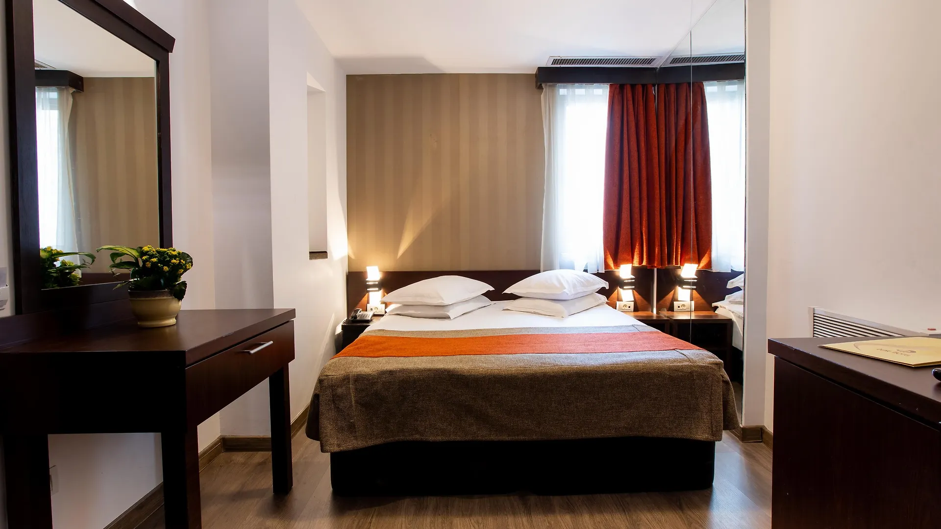 Hotel Duke Armeneasca City Center - Ex Tempo Bucharest Romania